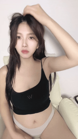 [兜兜]甜美女神! 害我今晚又打飞机 9V4.38G-2.gif