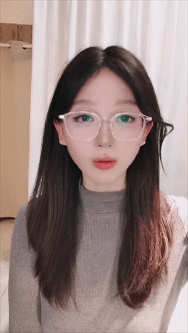 [反差女大学生]怎么会这么纯-2.gif